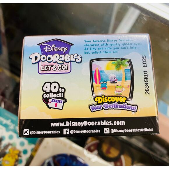 Disney Doorables Let's Go Vehicles Blind Box Series 1 - Picture 2 of 3